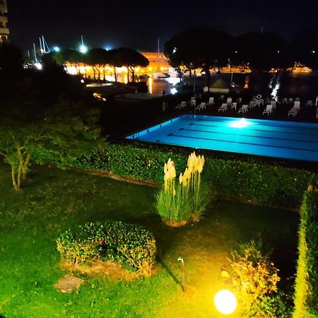 Signora Ruth - Aprilia Residence อาปริลเลีย มาริตติมา ภายนอก รูปภาพ