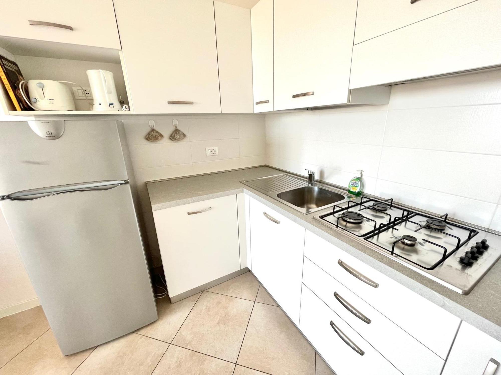 Signora Ruth - Aprilia Residence อาปริลเลีย มาริตติมา ภายนอก รูปภาพ