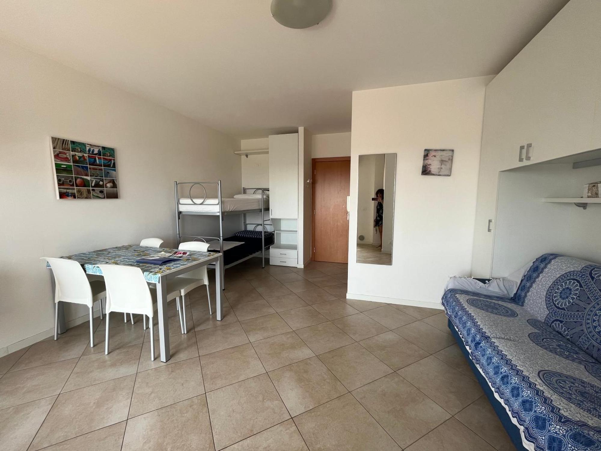 Signora Ruth - Aprilia Residence อาปริลเลีย มาริตติมา ภายนอก รูปภาพ